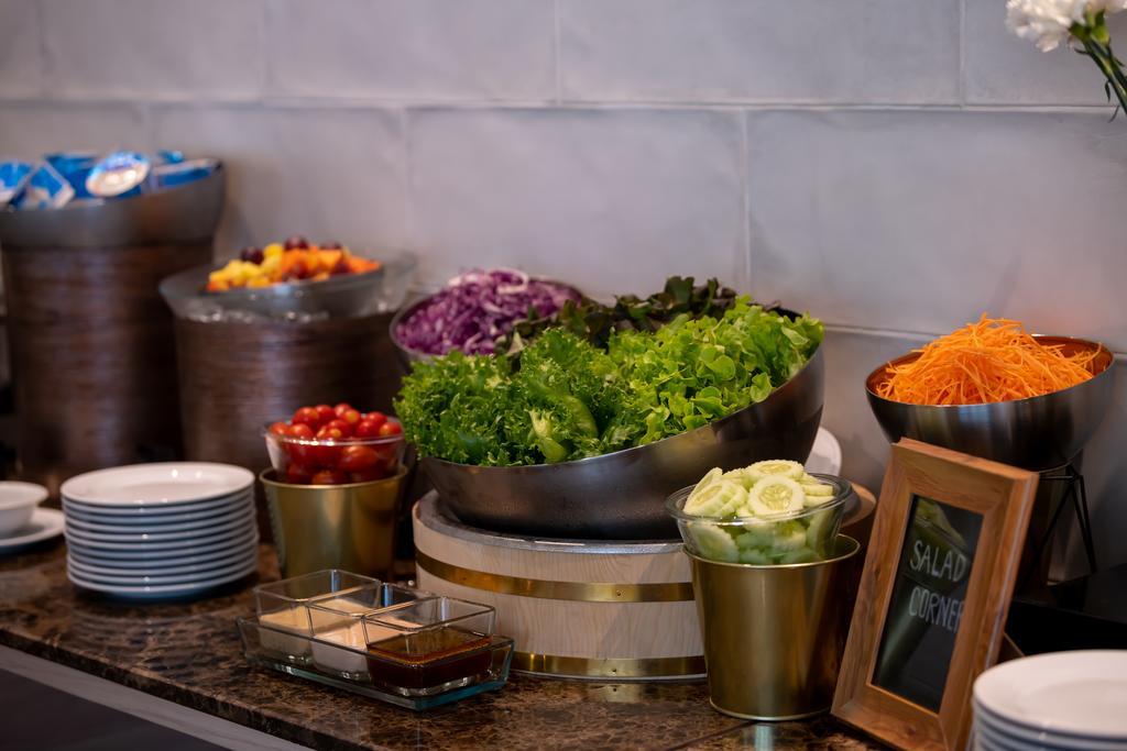 Jasmine 59 Hotel Банкок Екстериор снимка A salad bar
